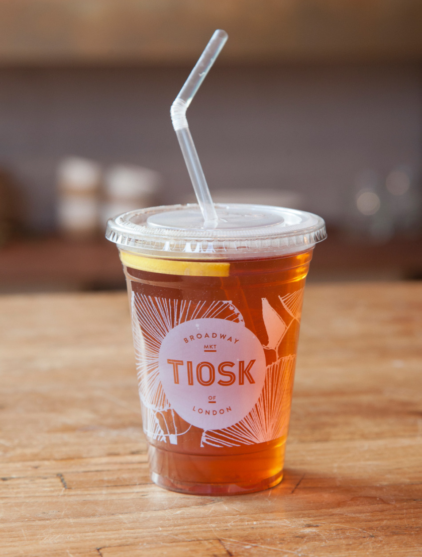 Tiosk茶飲餐飲品牌形象設(shè)計(jì)，水墨線條畫風(fēng)格