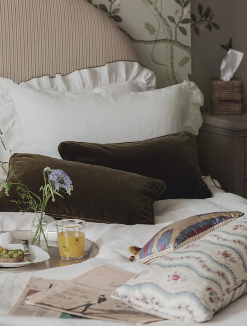 Trove 家具品牌logo設(shè)計。由豹+棕櫚樹+鑰匙組合而成