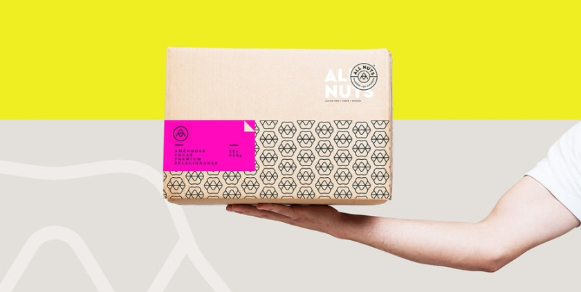 大膽的包裝設(shè)計，這款包裝設(shè)計超大膽，完美采用電動粉紅色