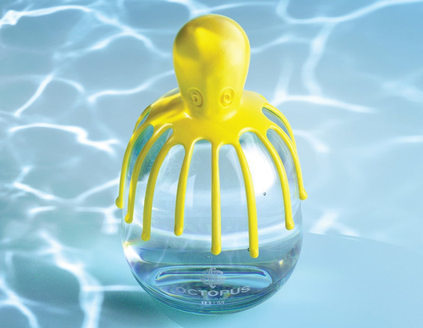 傳統(tǒng)產(chǎn)品的新結(jié)構(gòu)形式的包裝-2020年包裝設(shè)計趨勢示例：章魚朗姆酒瓶