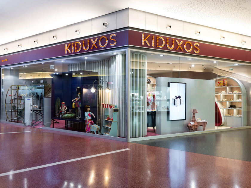 KIDUXOS兒童商店品牌logo設(shè)計(jì)vi設(shè)計(jì)與店鋪室內(nèi)空間設(shè)計(jì) KIDUXOS兒童商店品牌logo設(shè)計(jì)vi設(shè)計(jì)與店鋪室內(nèi)空間設(shè)計(jì)
