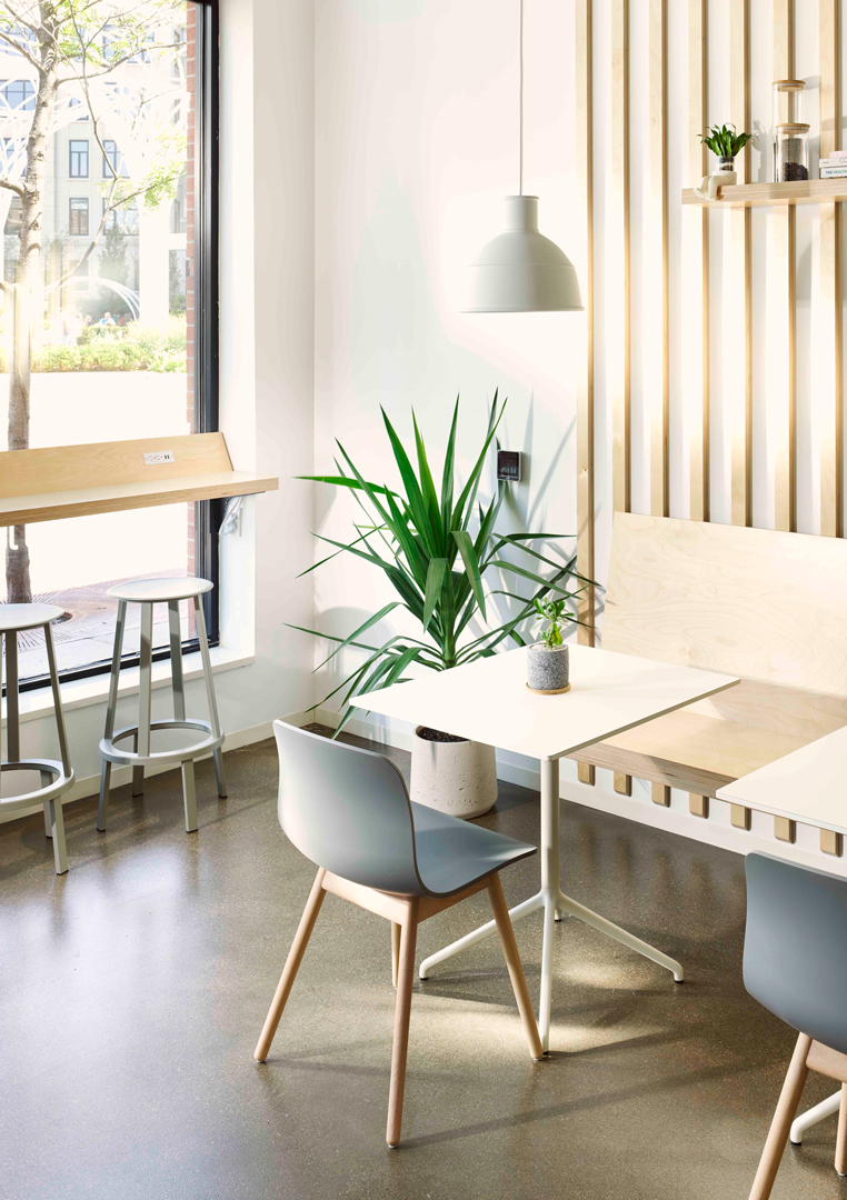 Pure Green 綠色食品果汁飲品店鋪si空間設計“北歐簡約樺木自然原木風格”