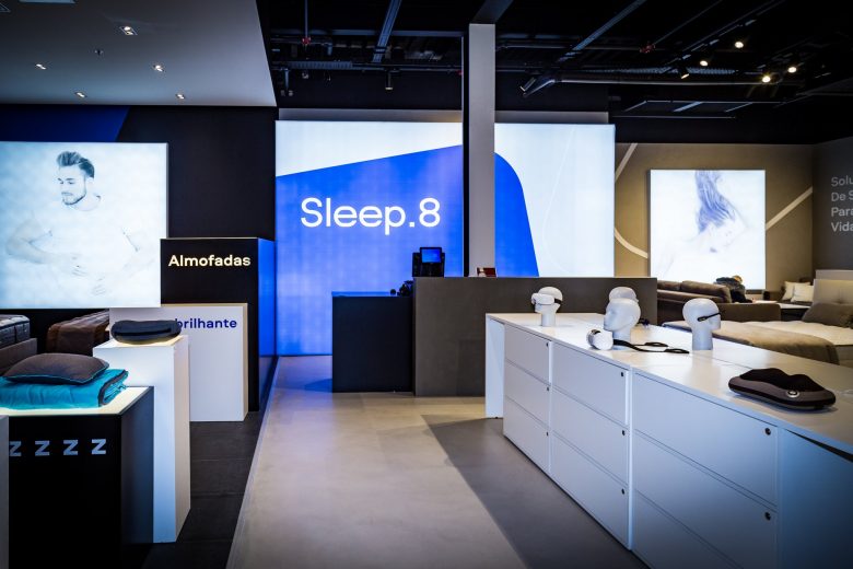 Sleep 8 床墊睡眠店鋪”藍色科技風格“室內零售空間創(chuàng)新設計 Sleep 8 床墊睡眠店鋪”藍色科技風格“室內零售空間創(chuàng)新設計