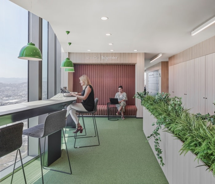 施耐德電氣辦公室室內(nèi)空間設(shè)計,良好的開放辦公環(huán)境與隔音設(shè)計 施耐德電氣辦公室室內(nèi)空間設(shè)計,良好的開放辦公環(huán)境與隔音設(shè)計