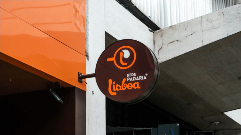 Rede Padaria咖啡面包連鎖店品牌形象設(shè)計(jì)logo設(shè)計(jì)，飛濺的咖啡形象