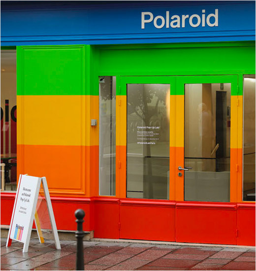 寶麗來相機(jī)公布統(tǒng)一的品牌命名與logo設(shè)計(jì)——帶有5個(gè)色條的設(shè)計(jì)