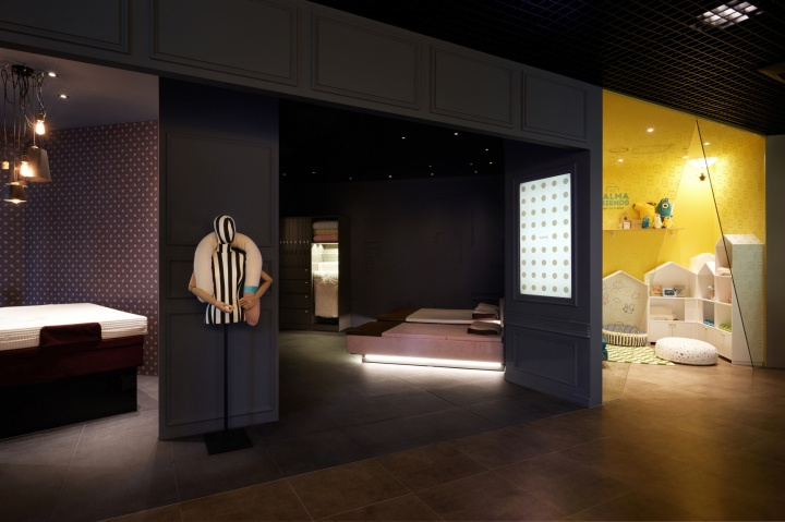 M4 CALMA床墊床上用品品牌體驗(yàn)店鋪空間設(shè)計(jì)，整體黑暗色風(fēng)格