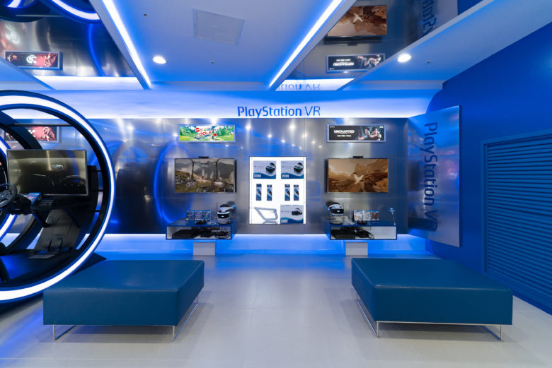 PlayStation 品牌電競(jìng)游戲設(shè)備線下店鋪空間設(shè)計(jì)，藍(lán)色科技風(fēng)格