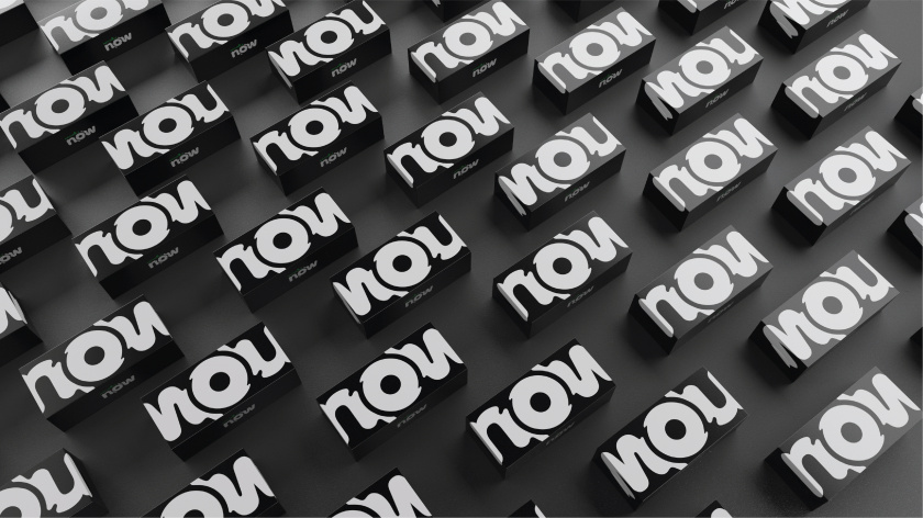 Naturals Now 黑白風(fēng)格冰淇淋包裝設(shè)計(jì),像奶油流動的白色大寫字母now Naturals Now 黑白風(fēng)格冰淇淋包裝設(shè)計(jì),像奶油流動的白色大寫字母now