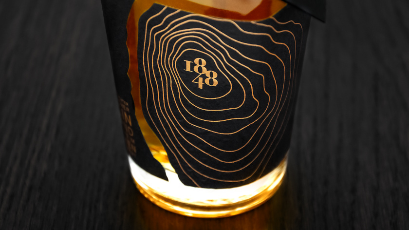 德國葡萄酒品牌1848“樹木年輪”圖案包裝設(shè)計