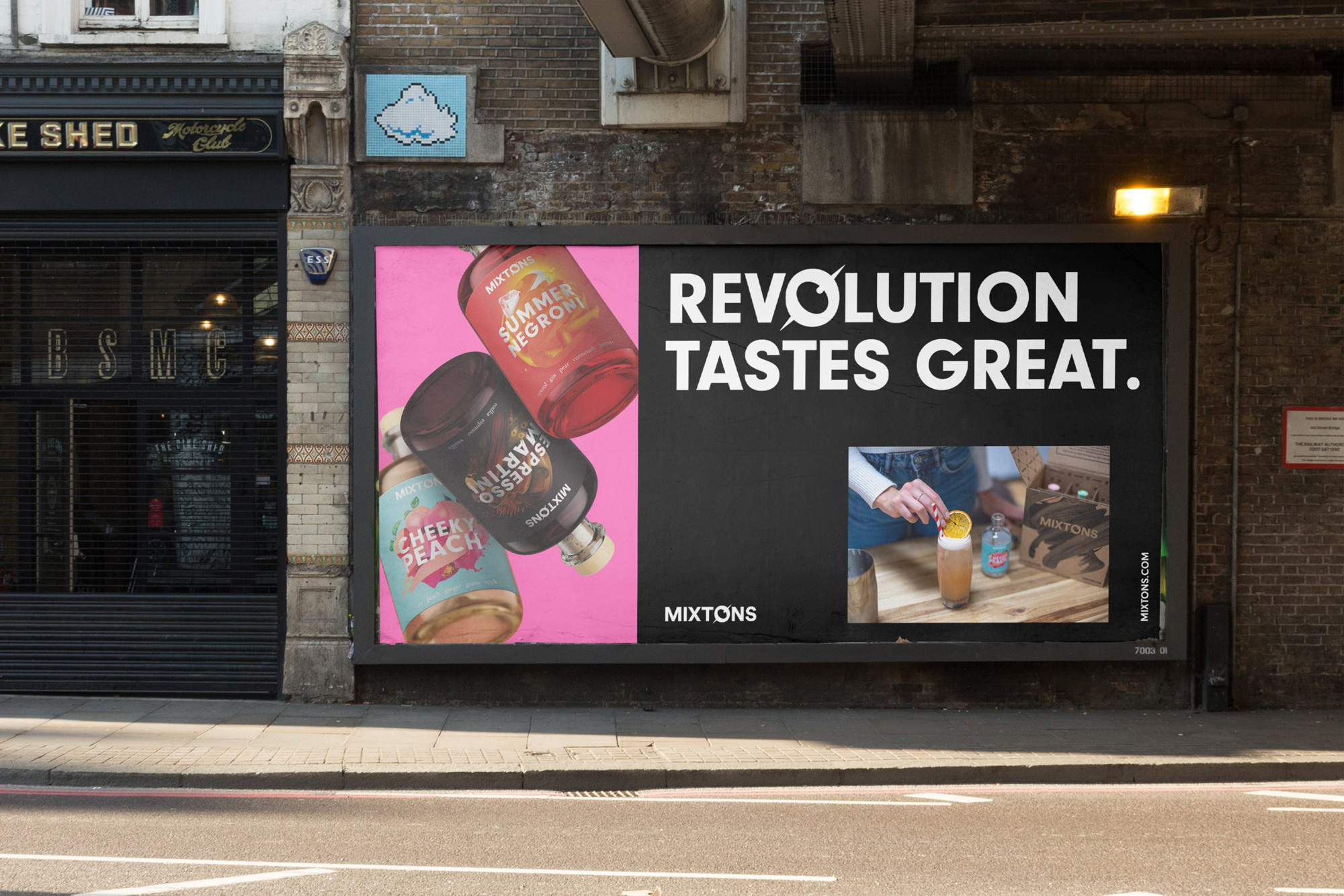 Mixton 雞尾酒包裝設計“3D混合元素拼貼插圖風格”-廣告 Mixton 雞尾酒包裝設計“3D混合元素拼貼插圖風格”-廣告