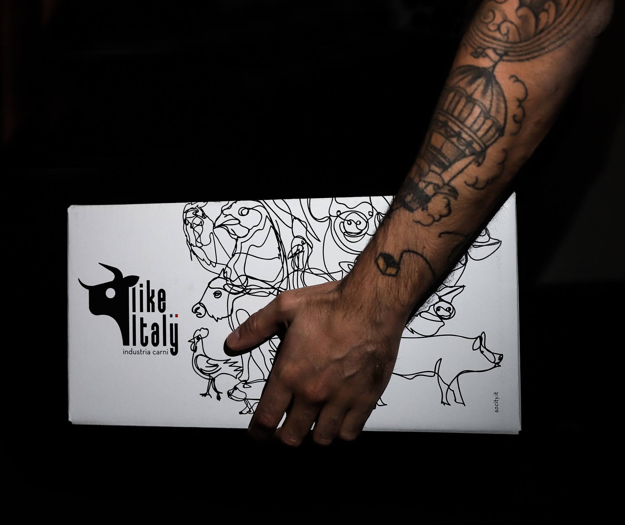 Like Italy冷鮮肉類包裝設(shè)計“黑白線條動物”元素 Like Italy冷鮮肉類包裝設(shè)計“黑白線條動物”元素