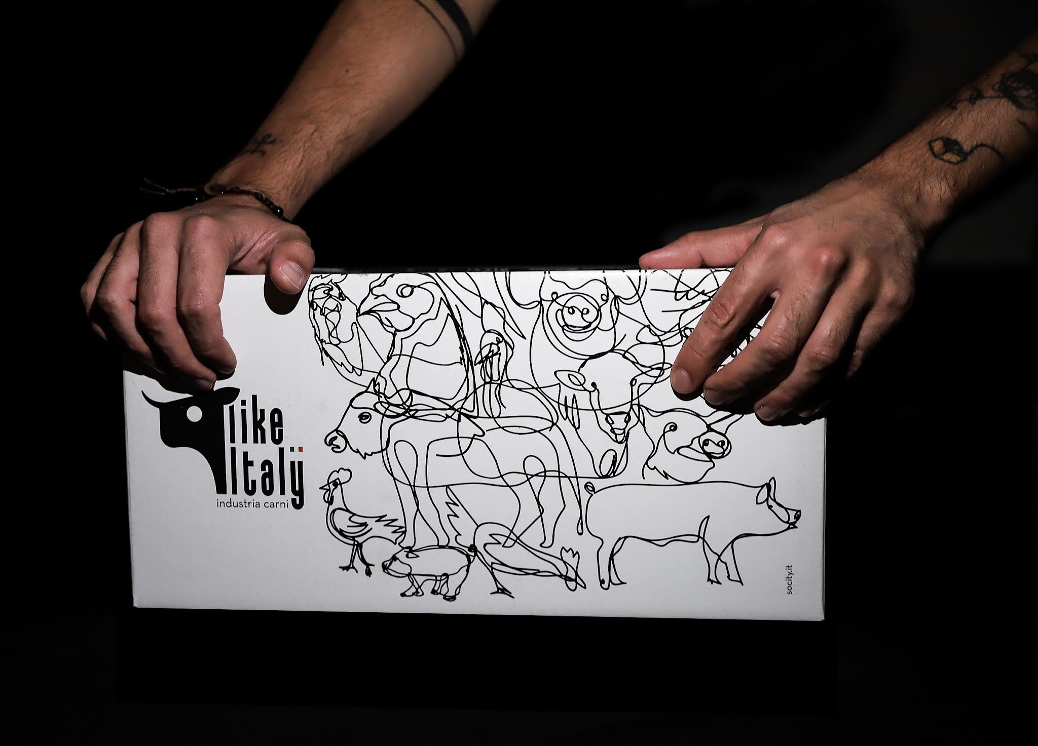 Like Italy冷鮮肉類包裝設(shè)計“黑白線條動物”元素 Like Italy冷鮮肉類包裝設(shè)計“黑白線條動物”元素
