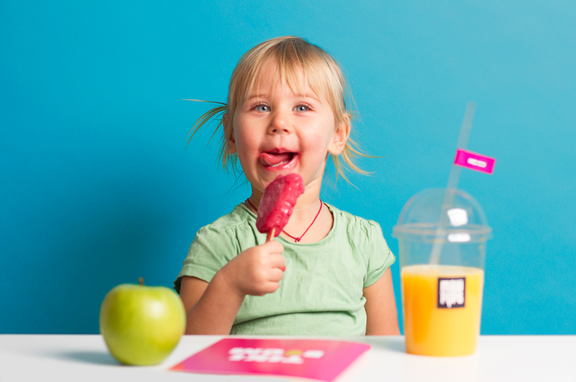 Maui Pops 冰淇淋店品牌logo設(shè)計(jì)店鋪室內(nèi)設(shè)計(jì)，活潑的夏威夷風(fēng)格