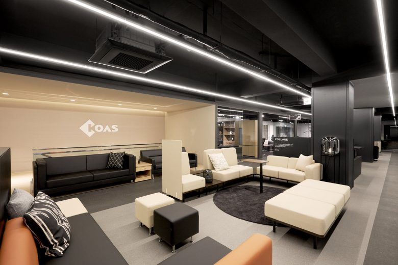 鼓勵(lì)新想法和品牌沉浸感的 Koas 辦公家具陳列空間設(shè)計(jì)