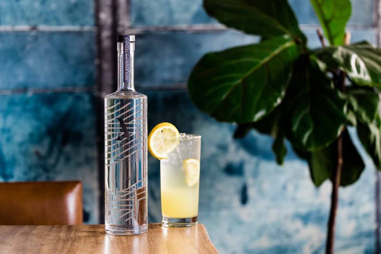 MON-YéVodka西非伏特加酒水包裝設(shè)計,紡織品團案+MV品牌logo設(shè)計 MON-YéVodka西非伏特加酒水包裝設(shè)計,紡織品團案+MV品牌logo設(shè)計