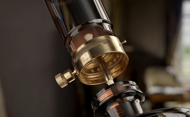 高端風(fēng)格Flamberg 杜松子酒藥酒包裝設(shè)計(jì)禮盒設(shè)計(jì)，包含35種植物