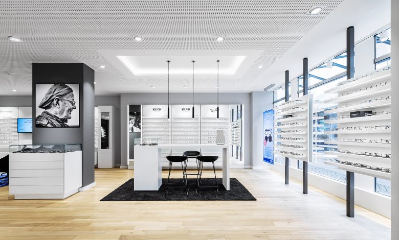KIND 光學(xué)眼鏡和聲學(xué)聽力產(chǎn)品專賣店店鋪空間si設(shè)計，黑白輕松風(fēng)格