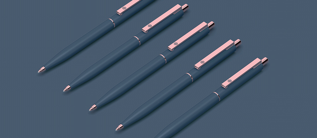 Palala瘦身減肥產(chǎn)品與服務(wù)工作室品牌logo設(shè)計形象vi設(shè)計,方形花朵高識別風(fēng)格-筆