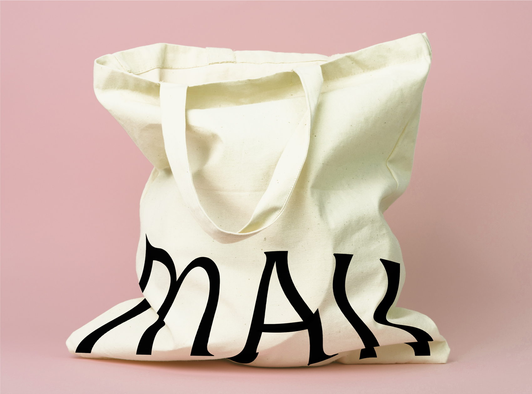 Maii時裝服飾logo設(shè)計vi設(shè)計“孔雀”線條藝術(shù)插畫