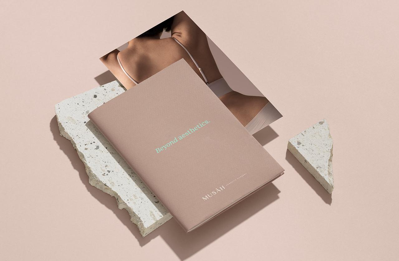 Musāh 美容整形外科診所品牌視覺形象VI設(shè)計(jì)，藍(lán)綠色粉色三色搭配