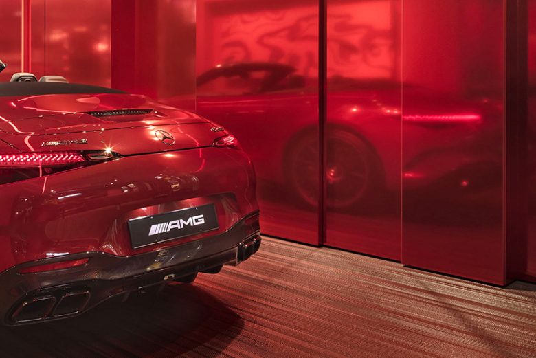 奔馳汽車私人沙龍咨詢店鋪空間設(shè)計(jì)“炫酷紅色”風(fēng)格
