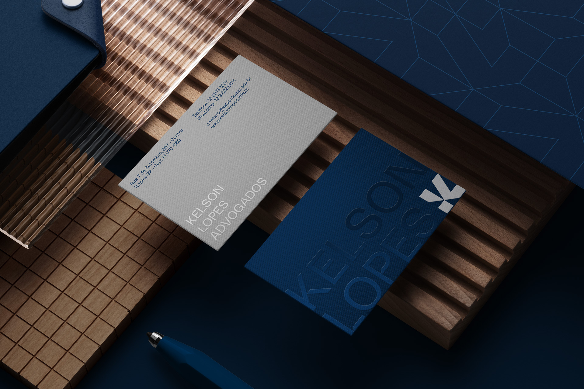 Kelson Lopes律師事務(wù)所品牌logo設(shè)計(jì)vi設(shè)計(jì),正方形字母kL結(jié)合logo與海軍藍(lán)灰配色-名片設(shè)計(jì) Kelson Lopes律師事務(wù)所品牌logo設(shè)計(jì)vi設(shè)計(jì),正方形字母kL結(jié)合logo與海軍藍(lán)灰配色-名片設(shè)計(jì)