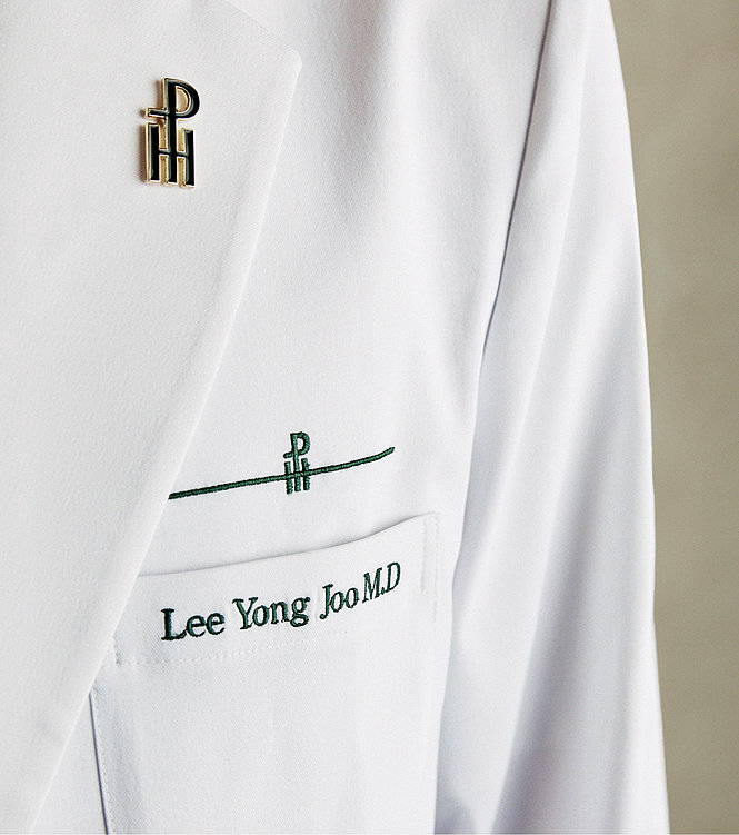 PENTAHEAL 私人醫(yī)療診所logo設(shè)計(jì)vi設(shè)計(jì)，字母P、T和H組成醫(yī)學(xué)十字符號(hào)