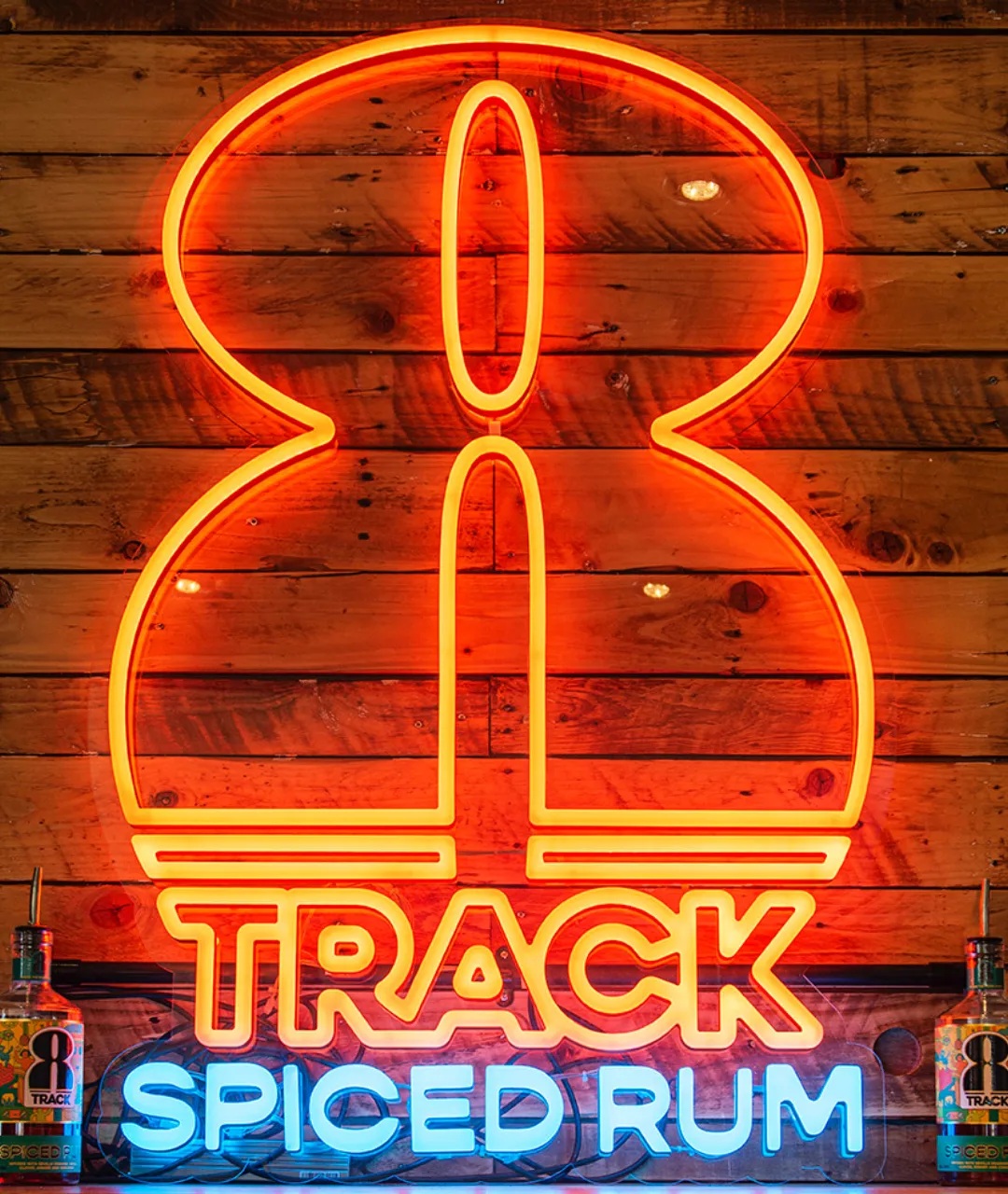 8TRACK香料朗姆酒品牌創(chuàng)建-logo設(shè)計(jì) 數(shù)字8logo 8TRACK香料朗姆酒品牌創(chuàng)建-logo設(shè)計(jì) 數(shù)字8logo