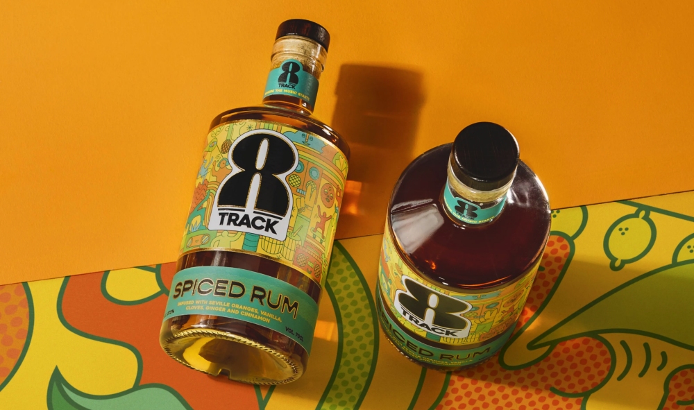 8TRACK香料朗姆酒品牌創(chuàng)建-logo設(shè)計(jì)包裝設(shè)計(jì),結(jié)合音樂文化線條時(shí)尚插畫元素 8TRACK香料朗姆酒品牌創(chuàng)建-logo設(shè)計(jì)包裝設(shè)計(jì),結(jié)合音樂文化線條時(shí)尚插畫元素