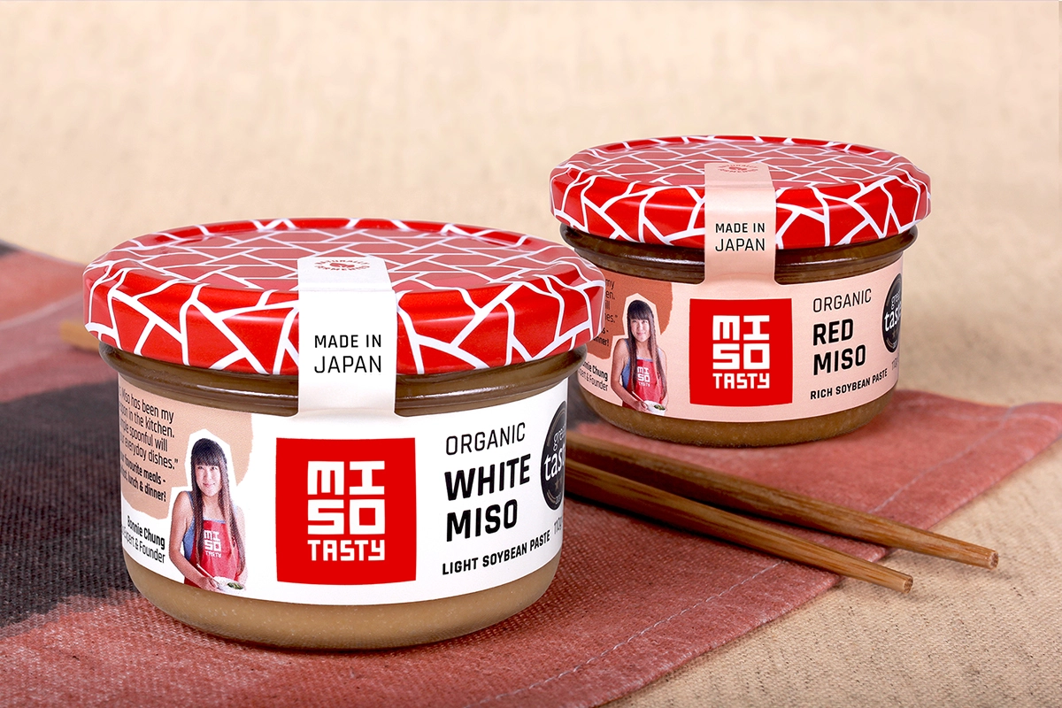 Miso Tasty日式味增調(diào)味品包裝設(shè)計(jì)，突出品牌logo與三角組合圖案識(shí)別元素