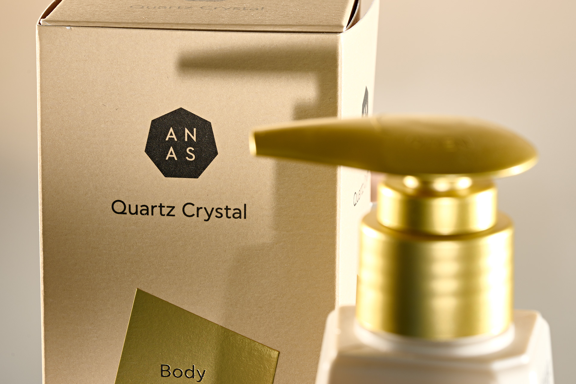 ANAS 化妝品金色包裝設(shè)計(jì)，天然和精制水晶石英配方&設(shè)計(jì)元素