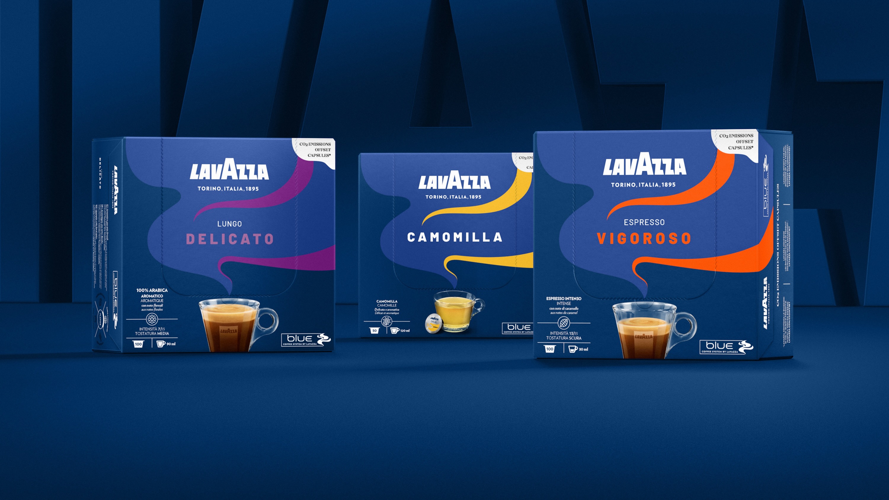 Lavazza Blue 膠囊咖啡包裝設計,海軍藍加多層次香氣元素