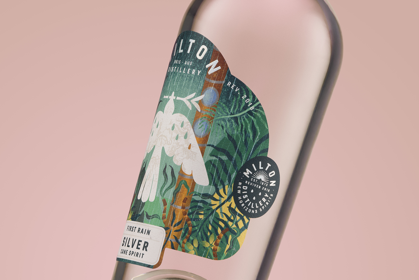 米爾頓酒廠朗姆酒標(biāo)簽包裝設(shè)計，噪鵑鳥核心識別元素統(tǒng)領(lǐng)所有包裝架構(gòu)