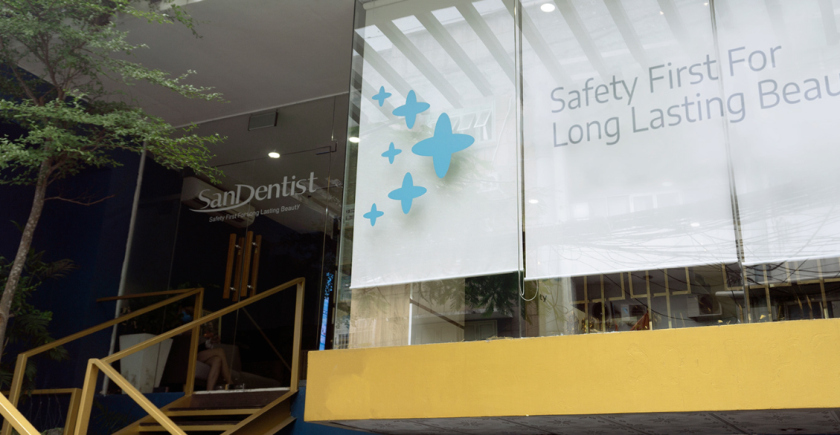 SanDentist 美容牙科品牌形象vi設計，清新風格突出安全與美麗