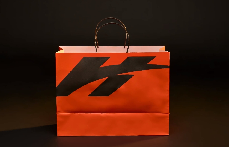 Hunter 越南運動鞋品牌視覺形象設(shè)計logo設(shè)計，動態(tài)字母H